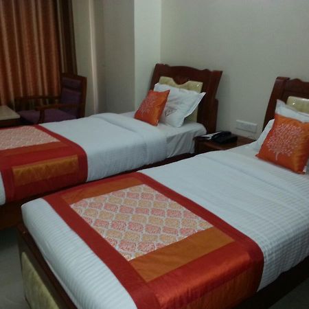 Hotel Shrivalli Residency Ченнаи Экстерьер фото
